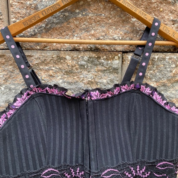 Vintage Cacique Black and Pink Corset Embroidered - Picture 3 of 8